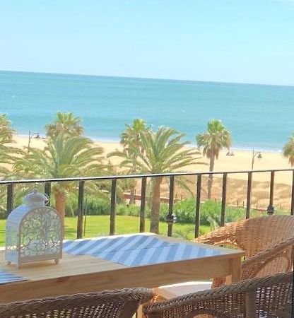 Mirando Al Mar. Primera Linea De Playa Isla Canela Exterior photo